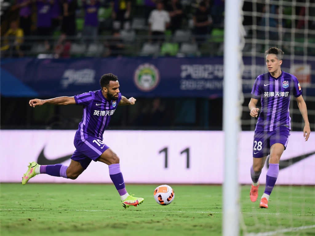 并帮助球队 并帮助球队