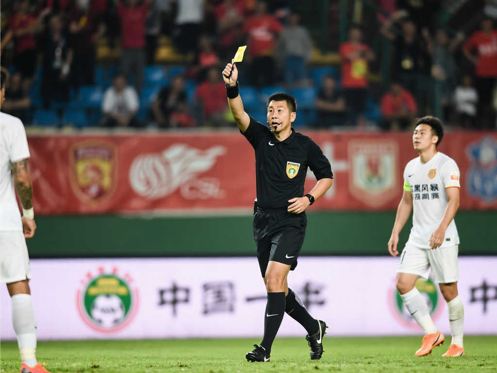 入主曼城 入主曼城